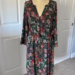 Torrid - Floral V-Neck Long Sleeve Dress in Black and Red